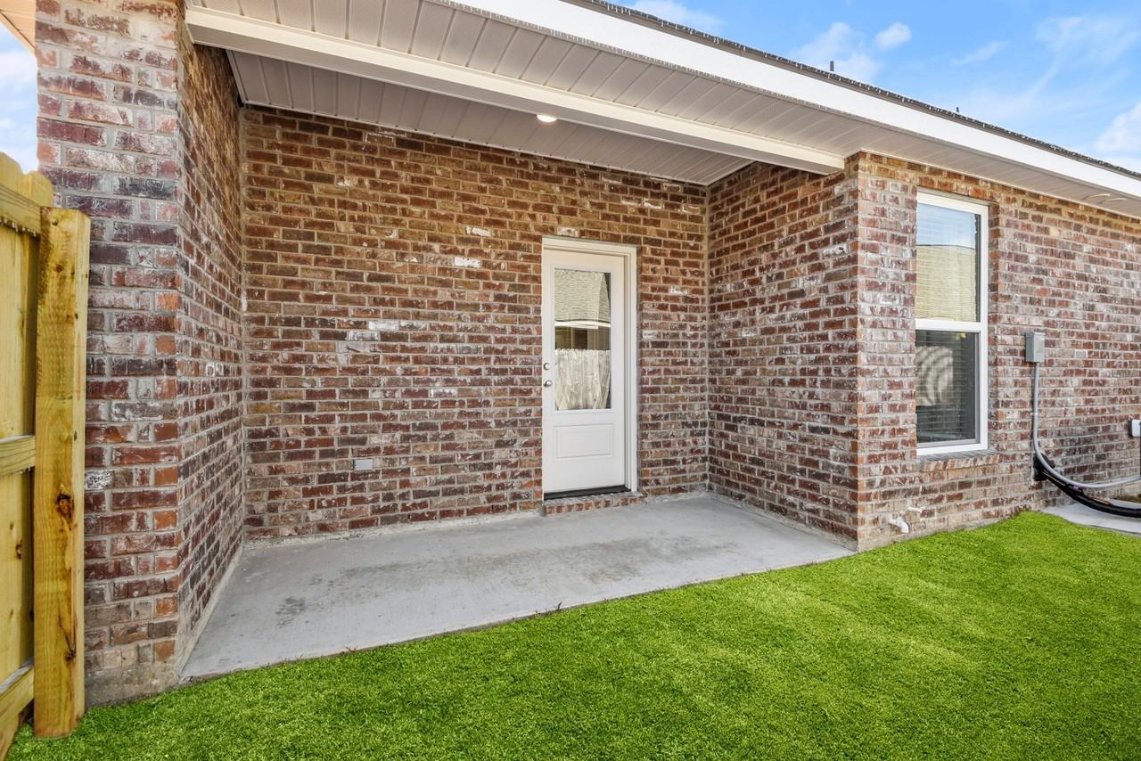 30090 Mayer Street - Photo 3 of 16