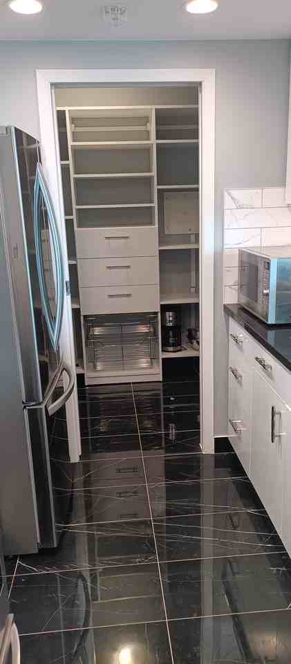1033 Marinaside Crescent - Photo 5