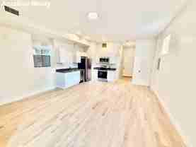 204 Hanover St #2R - Photo 1 of 1