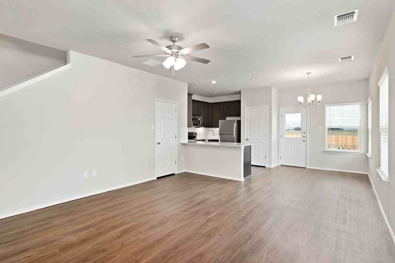 9204 Groff Landing - Photo 3 of 19