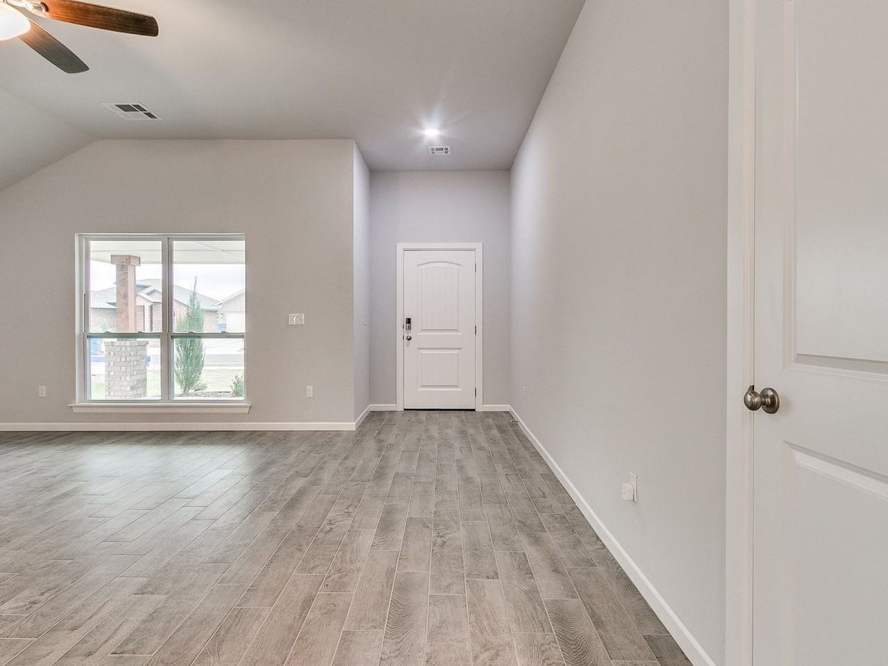 1680 Addington Rd - Photo 5 of 20