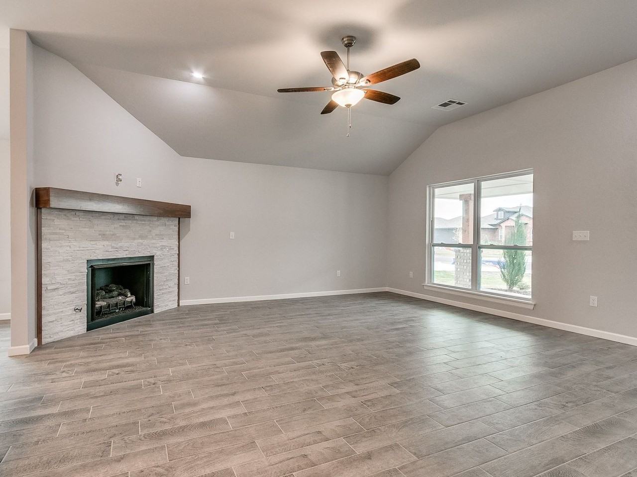 1680 Addington Rd - Photo 6 of 20