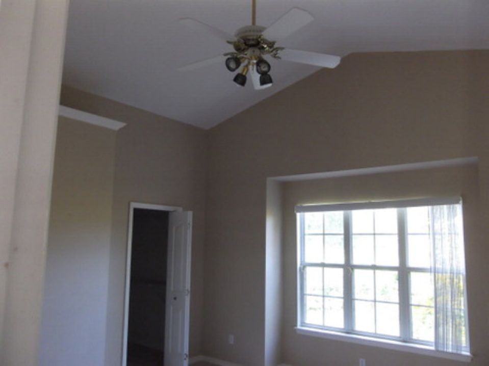 162 Barrington Dr - Photo 7 of 13