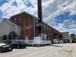 featured image of 534 E Walnut St