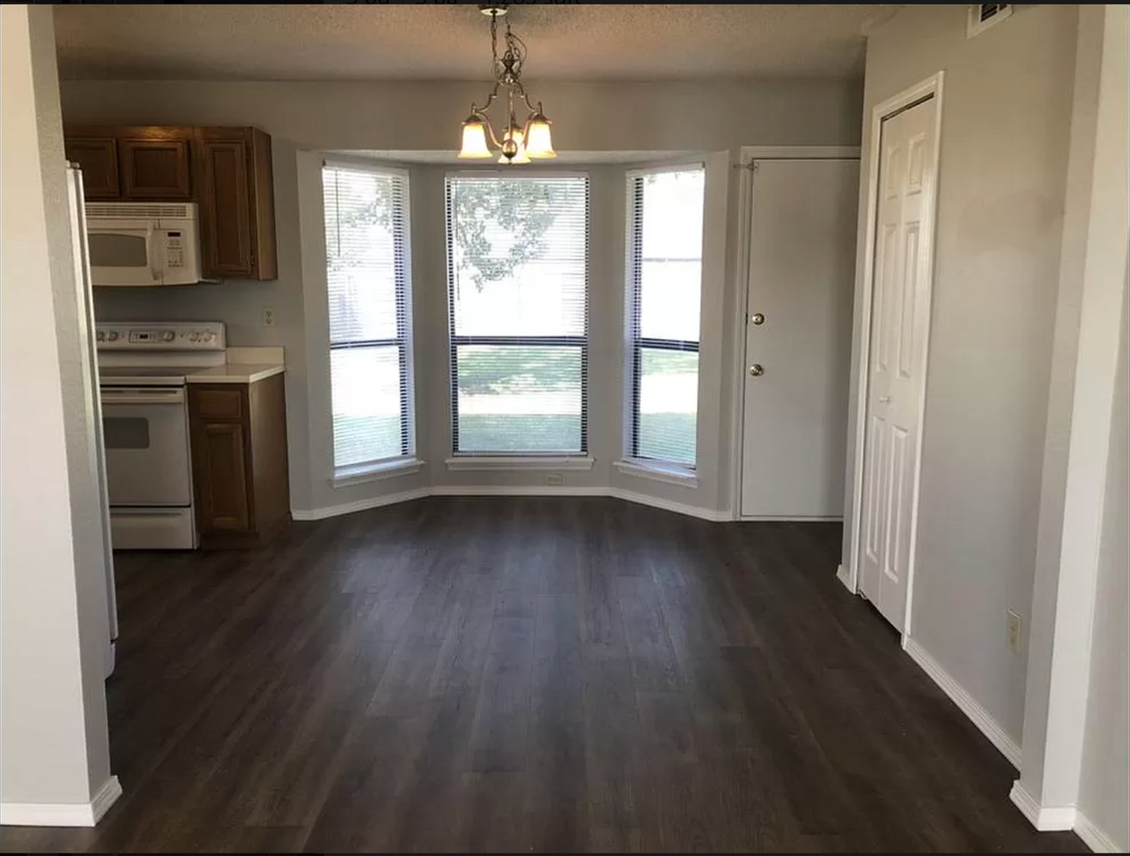 3000 W Houston Pl - Photo 3 of 7