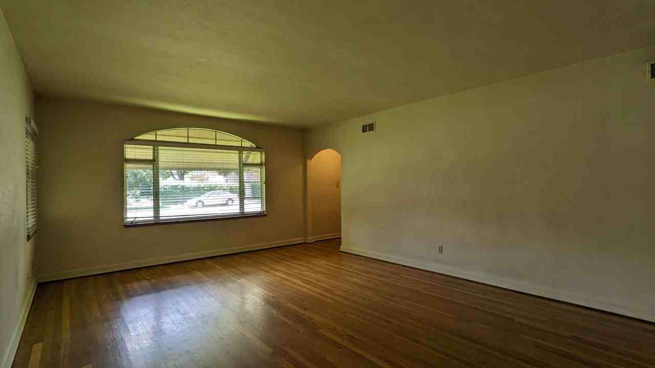 1311 N El Paso St - Photo 2 of 14