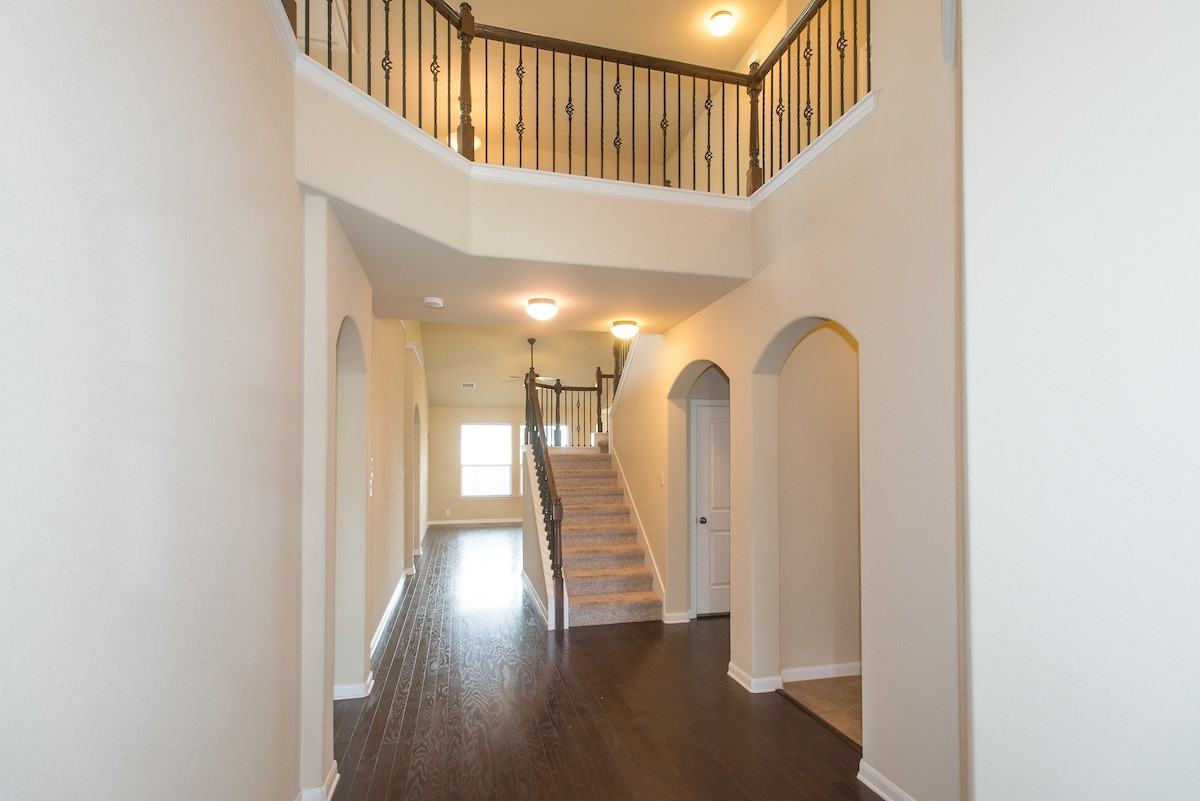 1902 Laminar Creek Rd - Photo 3 of 32
