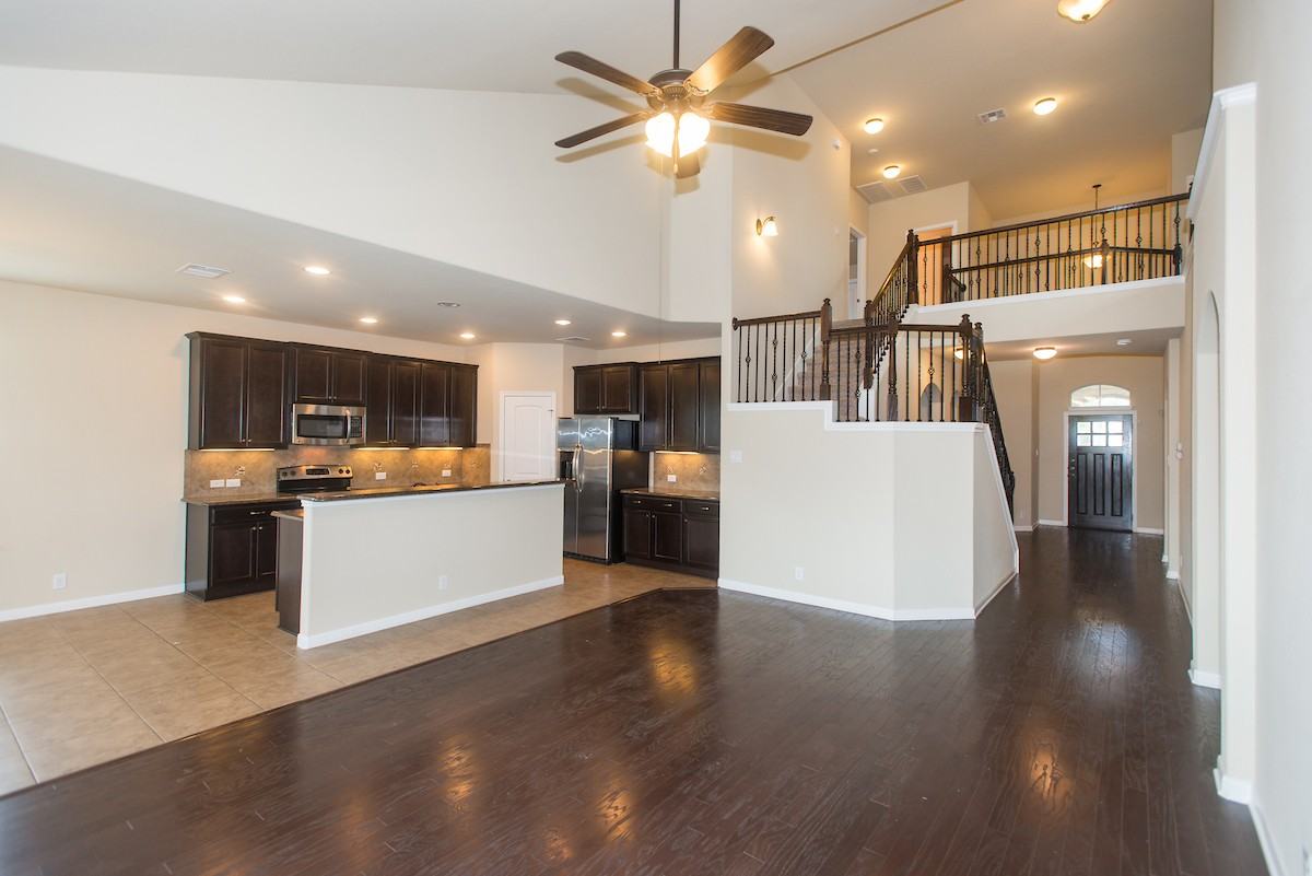 1902 Laminar Creek Rd - Photo 5 of 32