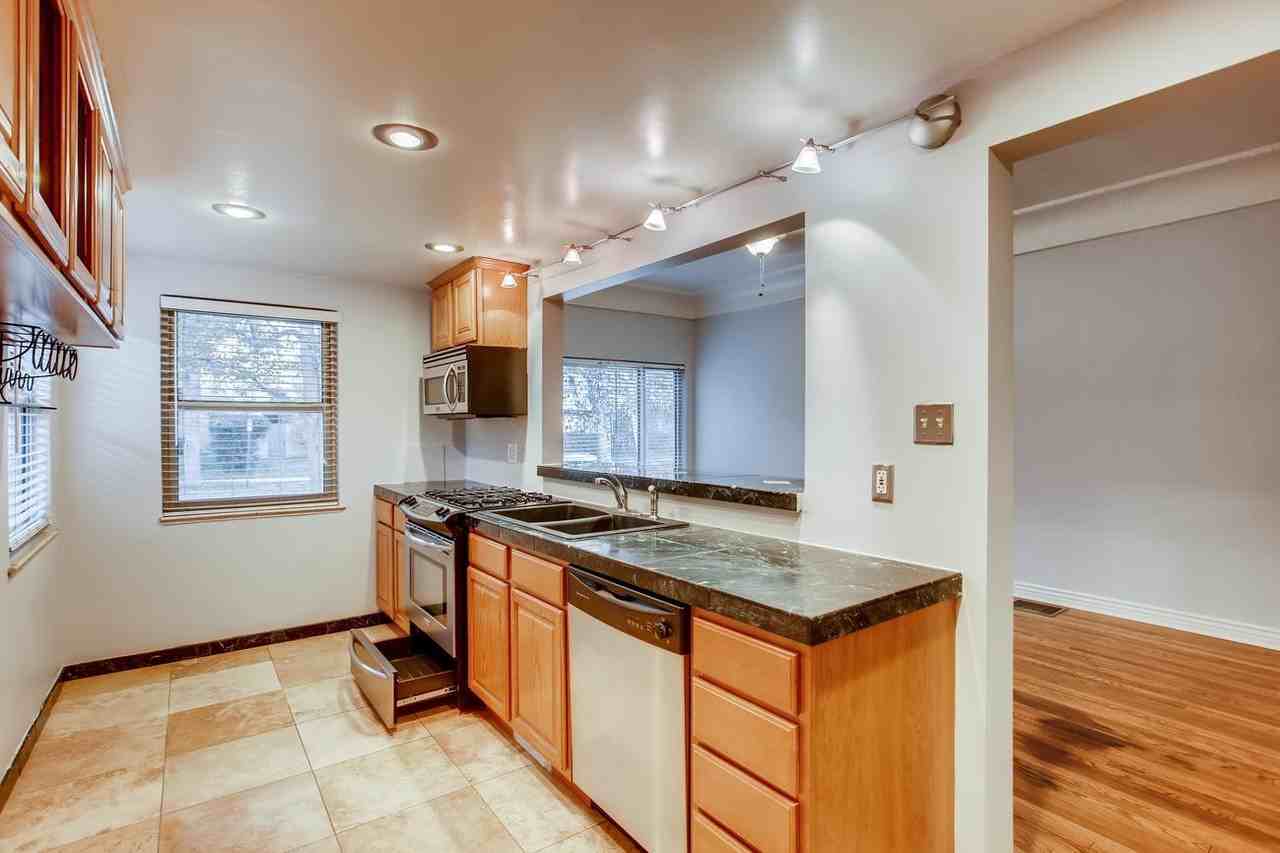 1140 Milwaukee St - Photo 3 of 11