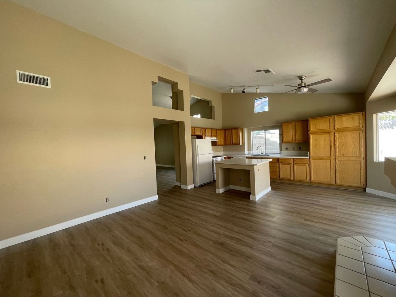 2226 Crown Valley Ln - Photo 6 of 13