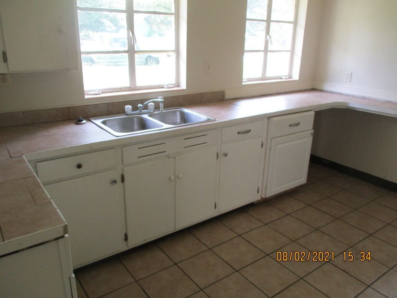 1806 Keystone Ave - Photo 2 of 4