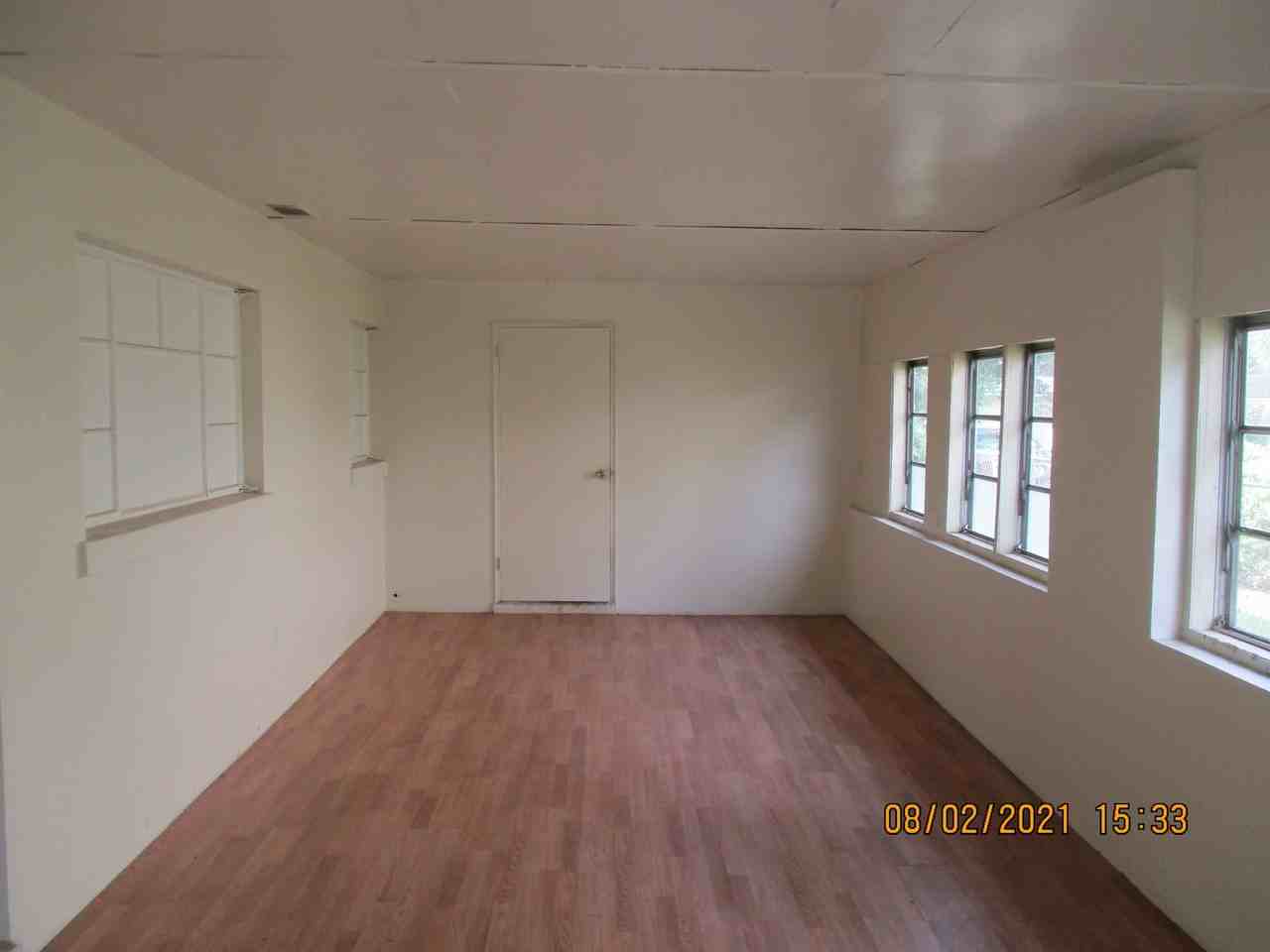 1806 Keystone Ave - Photo 3 of 4