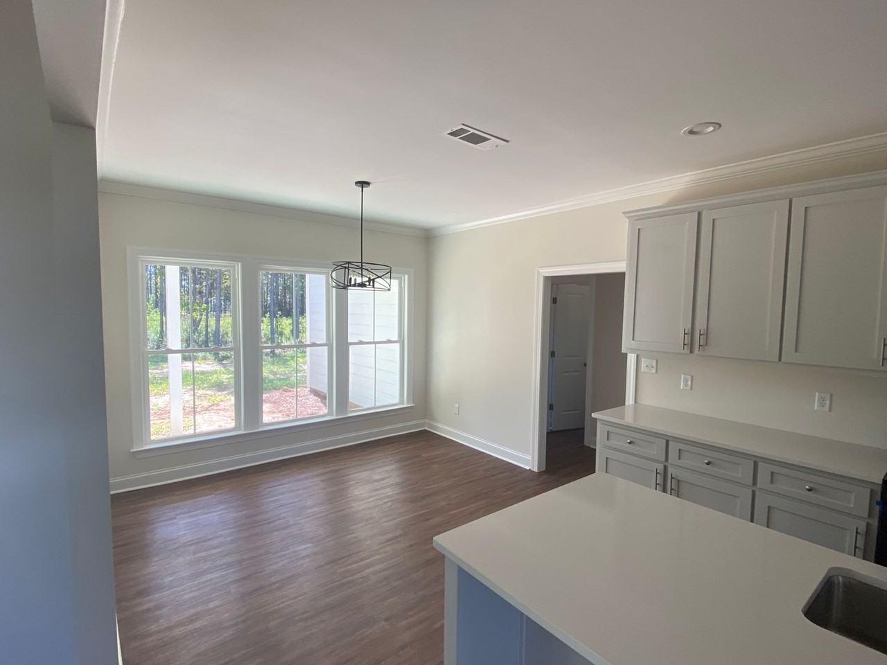 127 Chapel Ct - Photo 4 of 12
