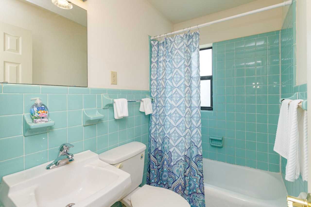 Towne View Place - Photo 4 of 11
