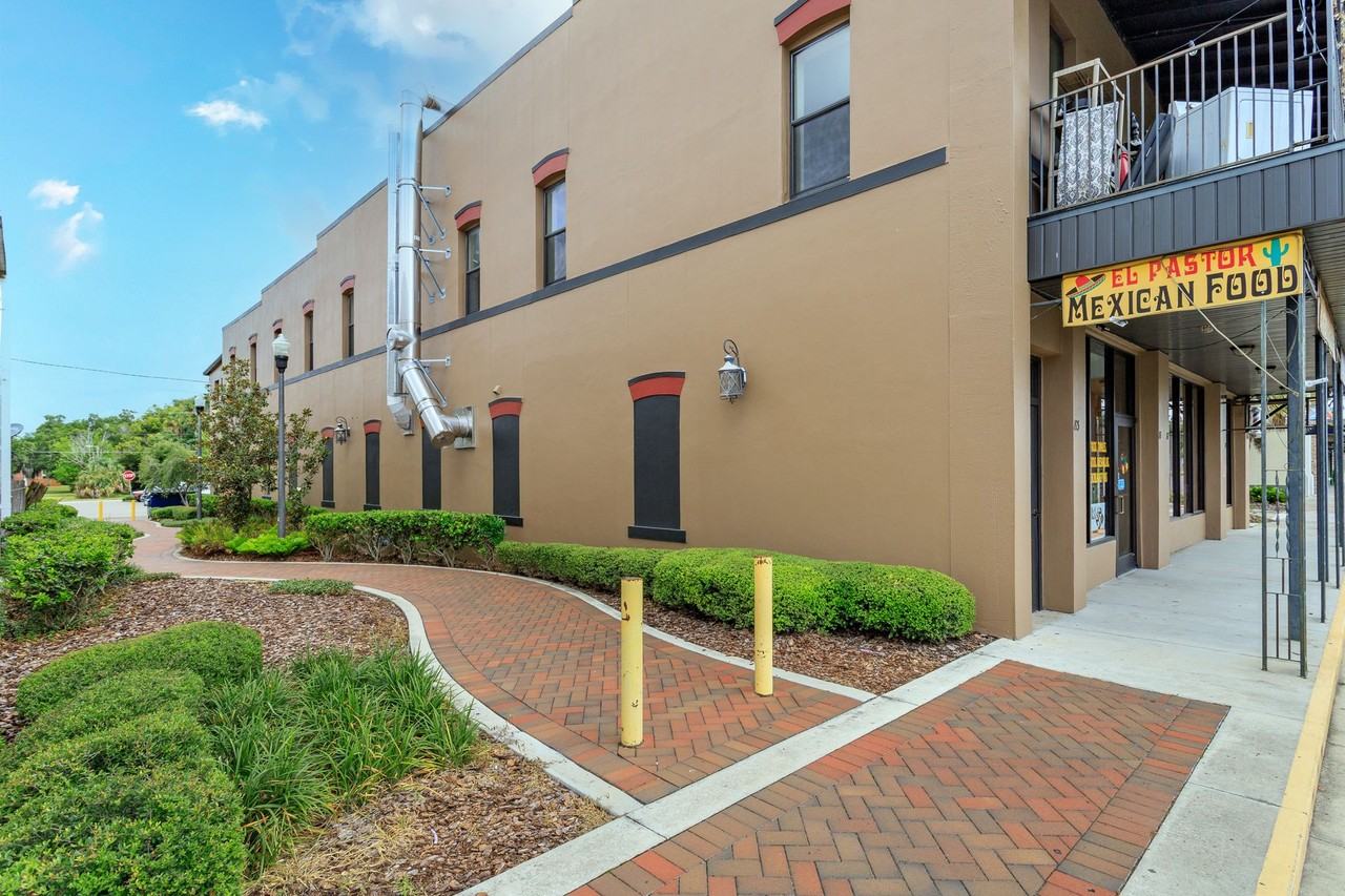 Towne View Place - Photo 7 of 11