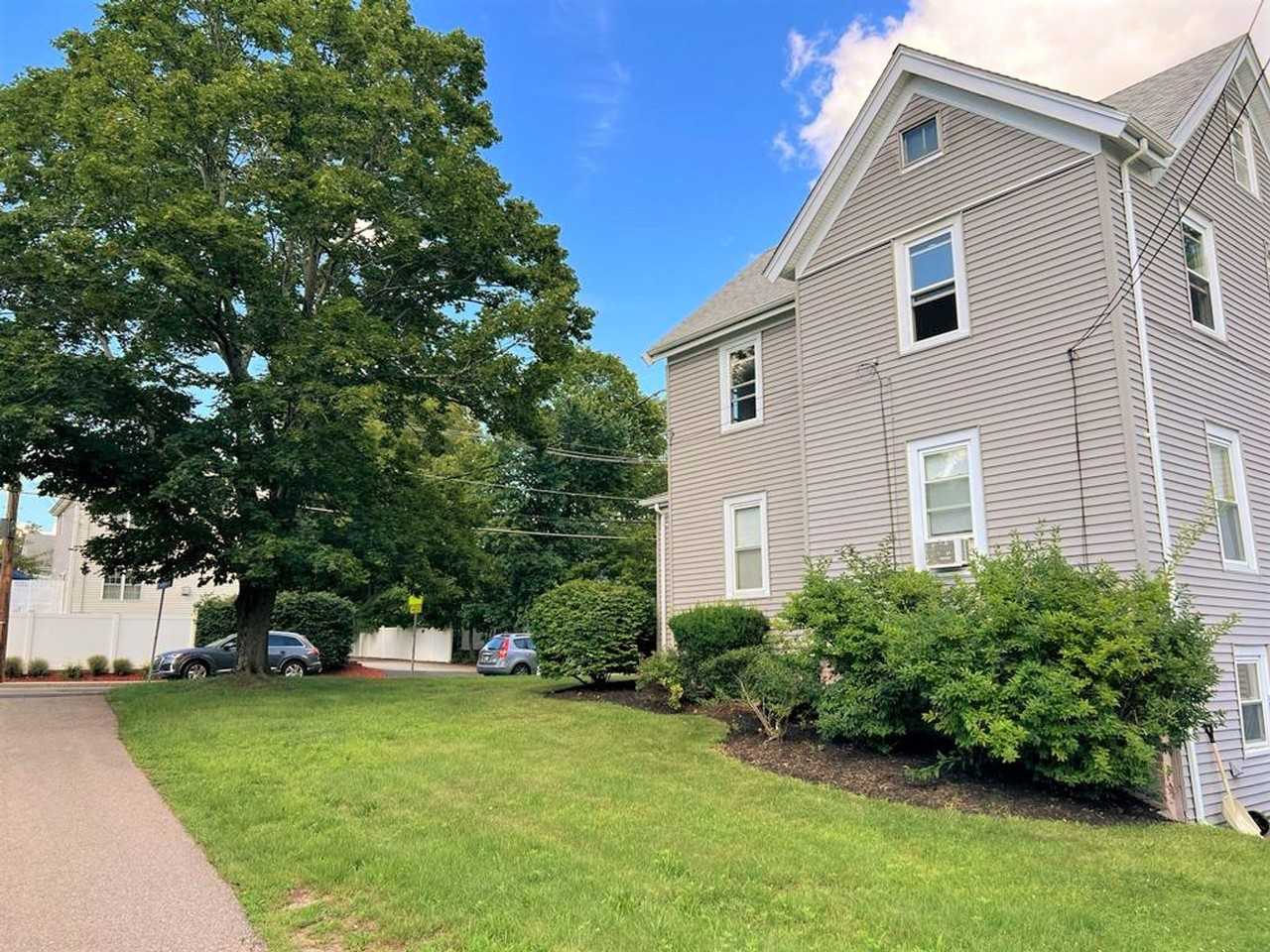 52-54 Railroad Ave - Photo 3 of 17