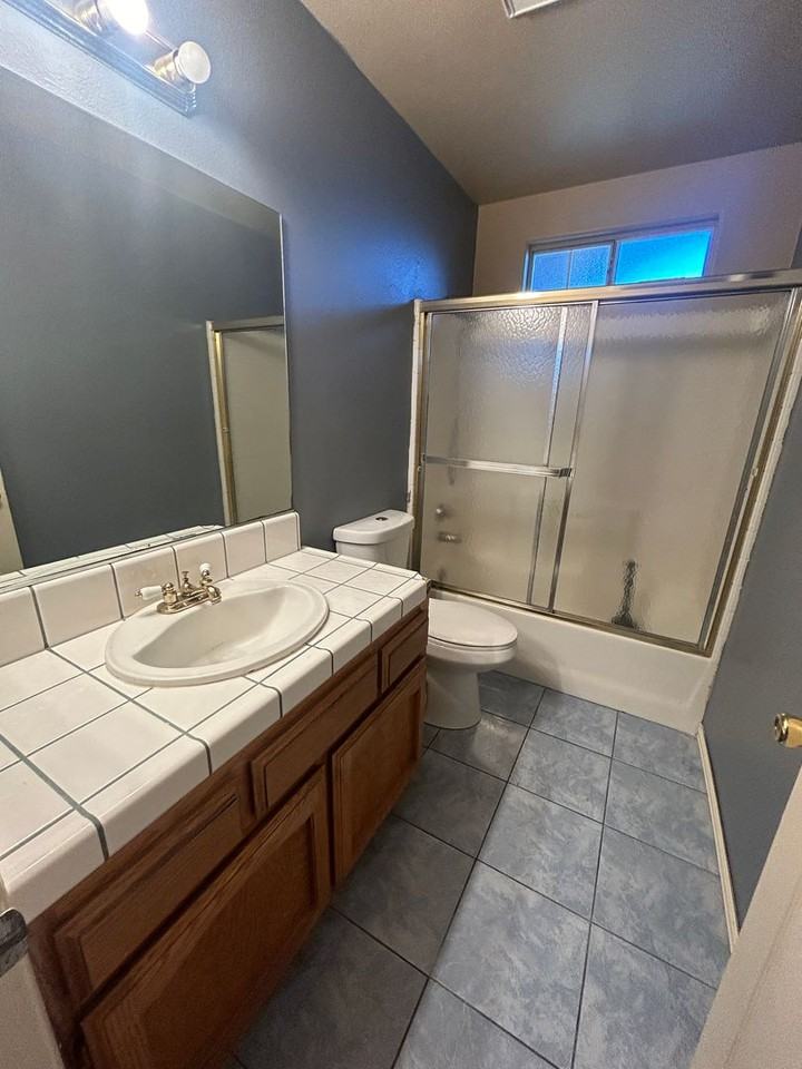 309 Balboa Dr - Photo 2 of 9