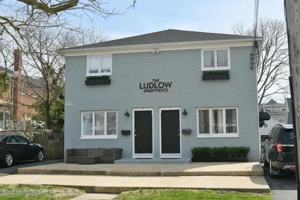 featured image of 404 7th Ave