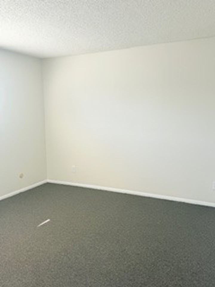 1603 W 224th St - Photo 5 of 9