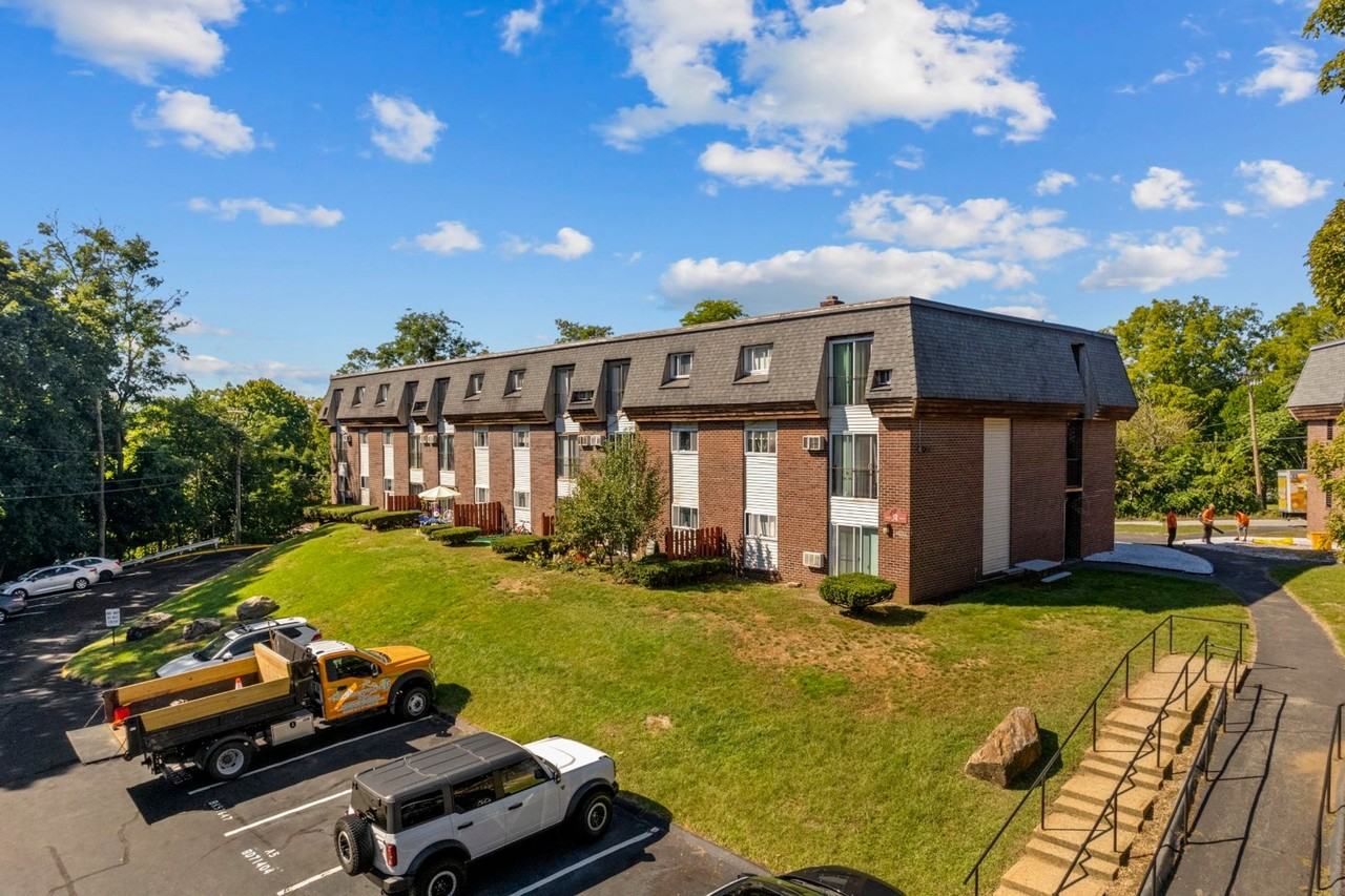 Cedar Glen - Photo 5 of 8