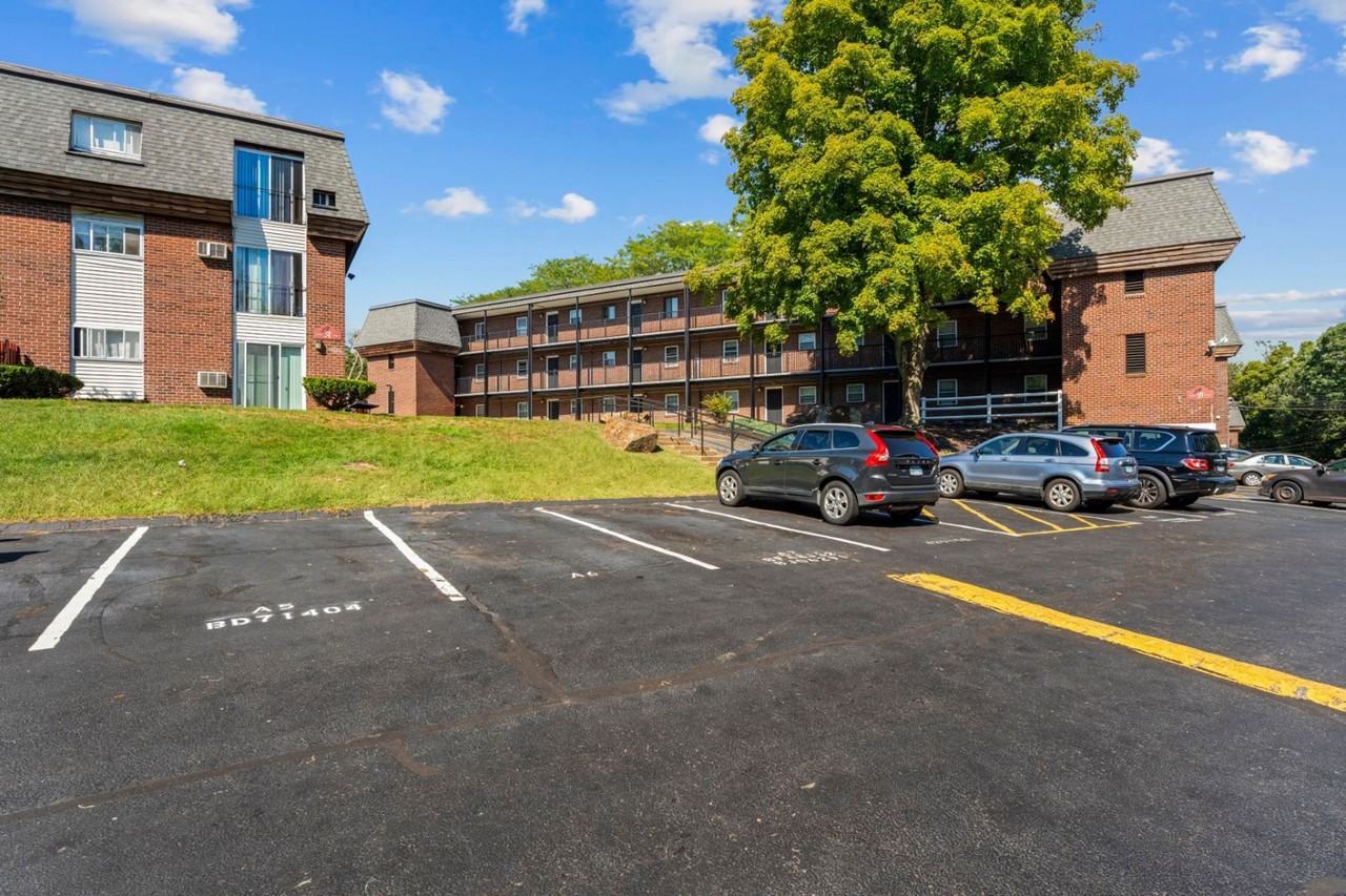 Cedar Glen - Photo 7 of 8