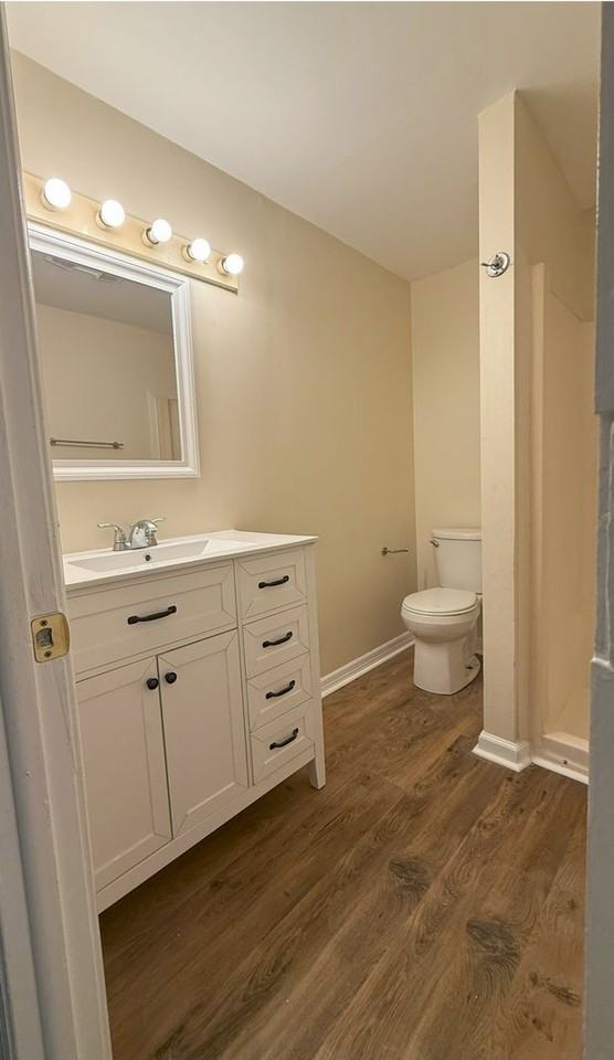 2101 E 60th St - Photo 2 of 13