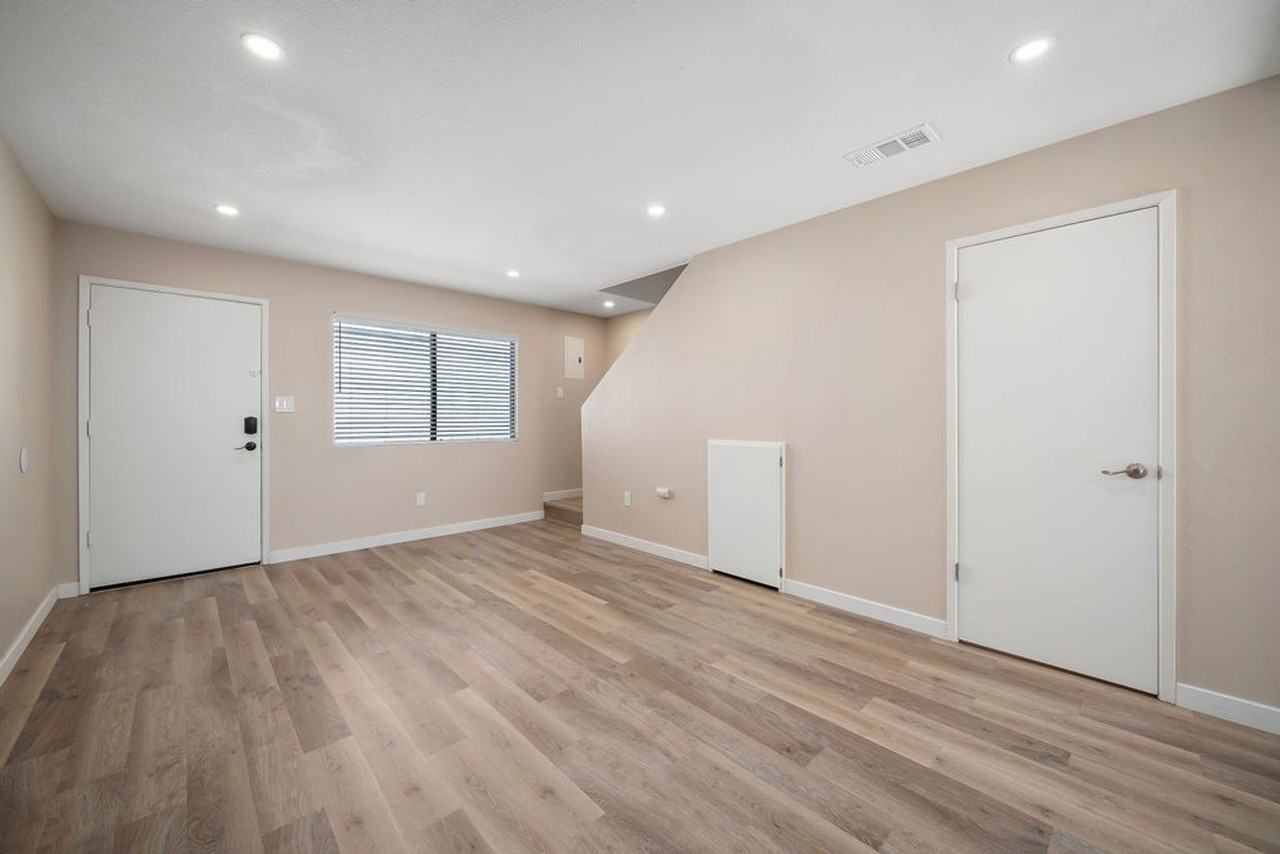 180 Brisco Rd - Photo 5 of 21