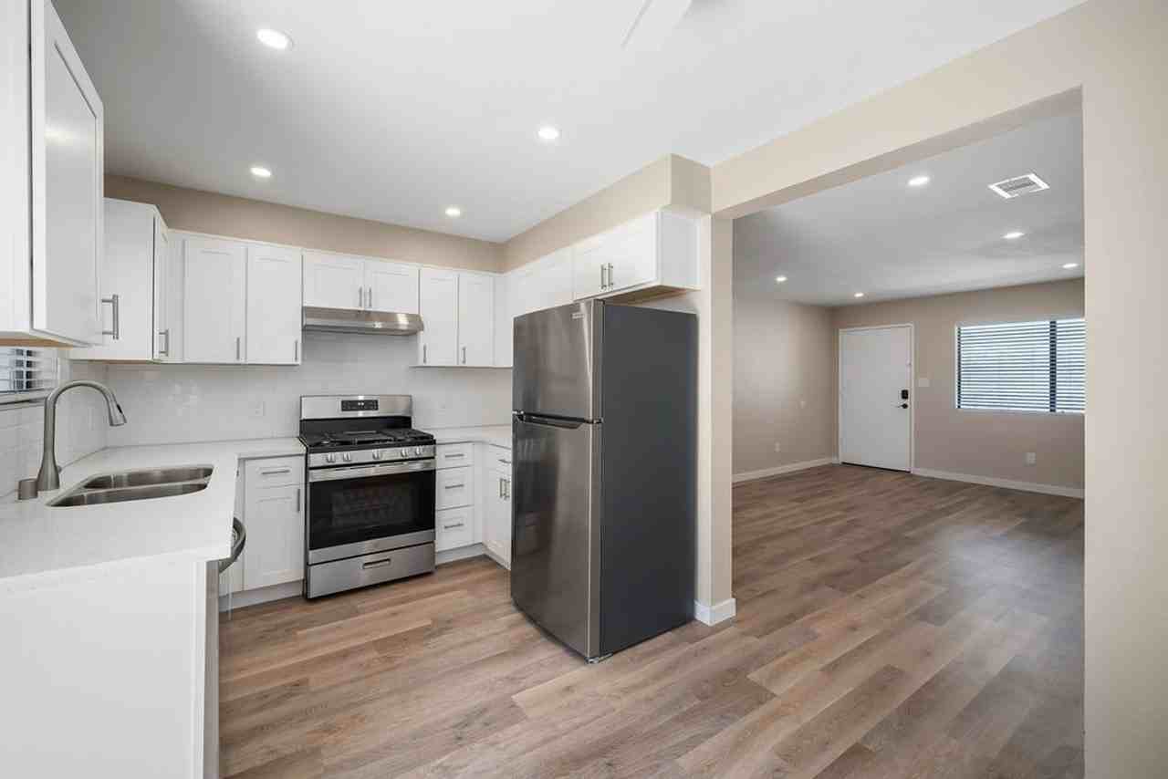 180 Brisco Rd - Photo 7 of 21