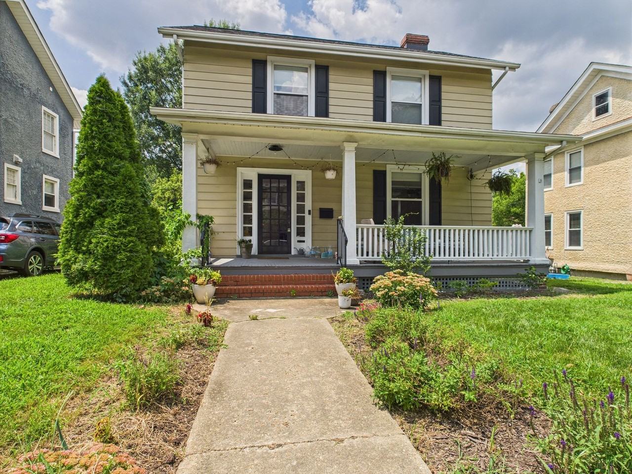 2714 Griffin Ave - Photo 2 of 27