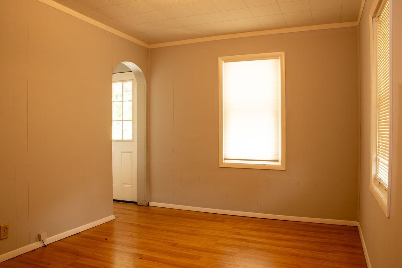 144 Victory Dr - Photo 2 of 13