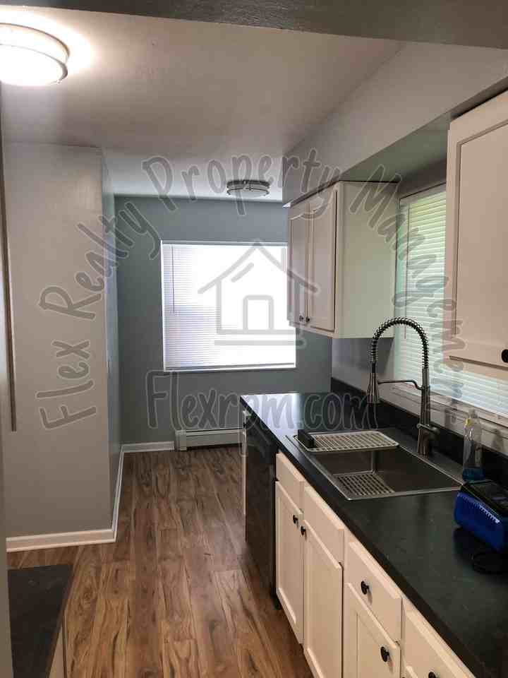 3525 Douglas Rd - Photo 3 of 10