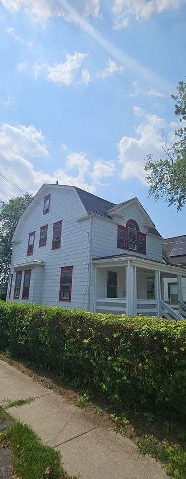 201 Parkway Ave - Photo 3 of 25