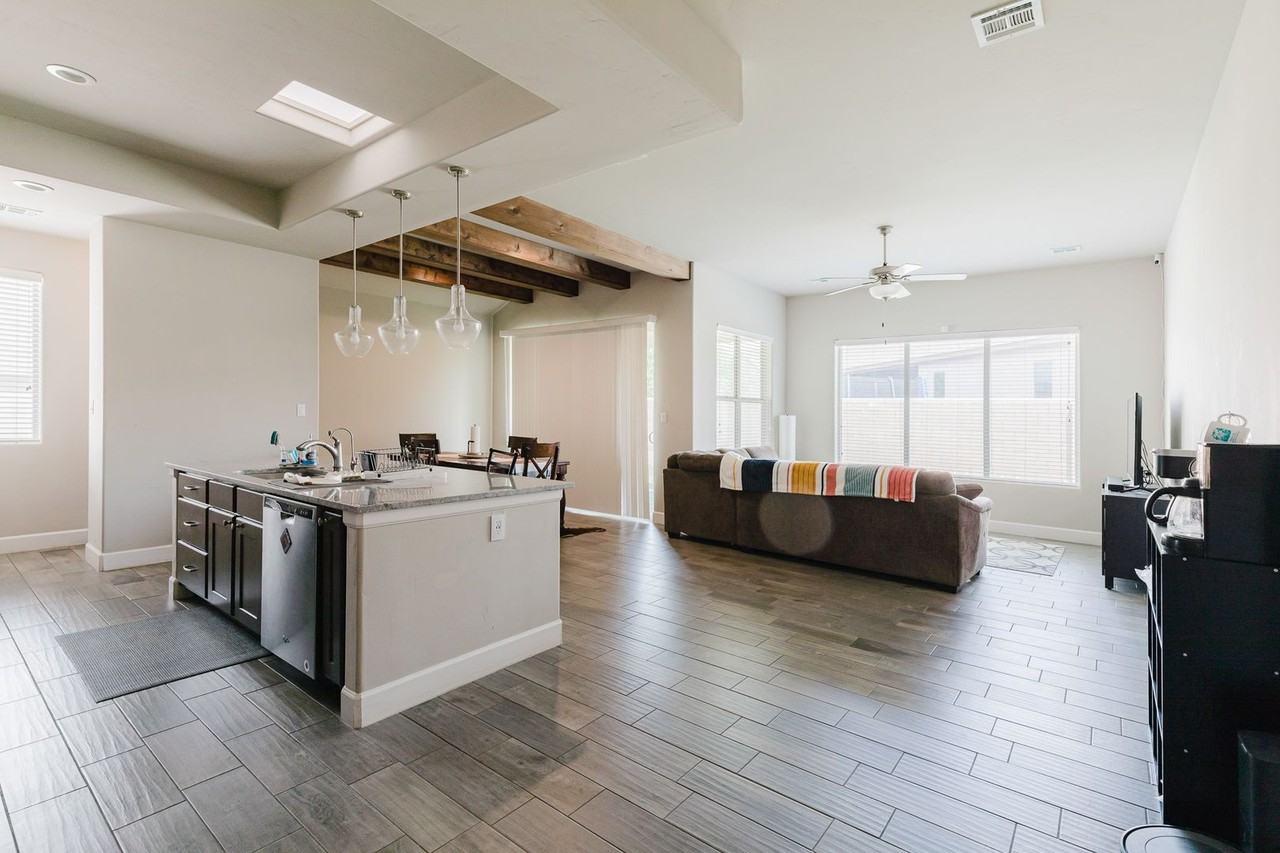 831 Copper Rdg - Photo 3 of 27