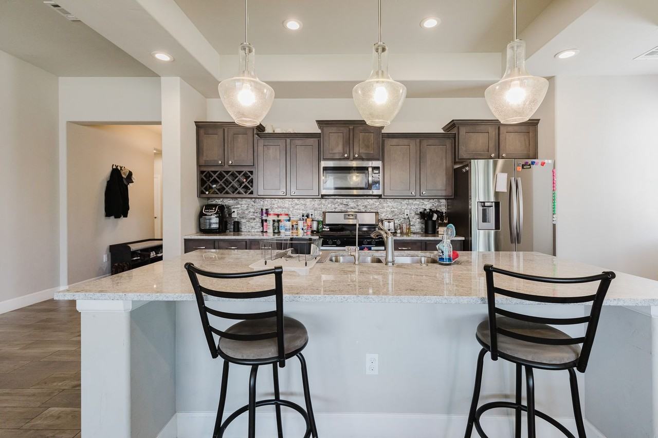 831 Copper Rdg - Photo 7 of 27