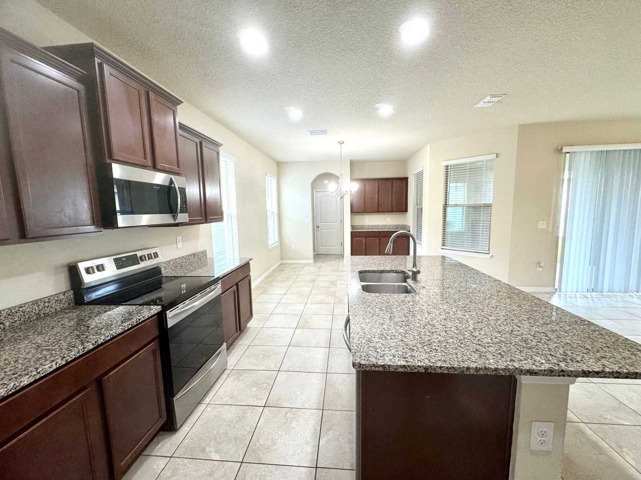 9971 Beach Port Dr - Photo 7 of 20