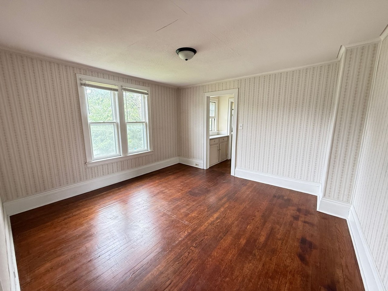 811 2nd St - Photo 7 of 23