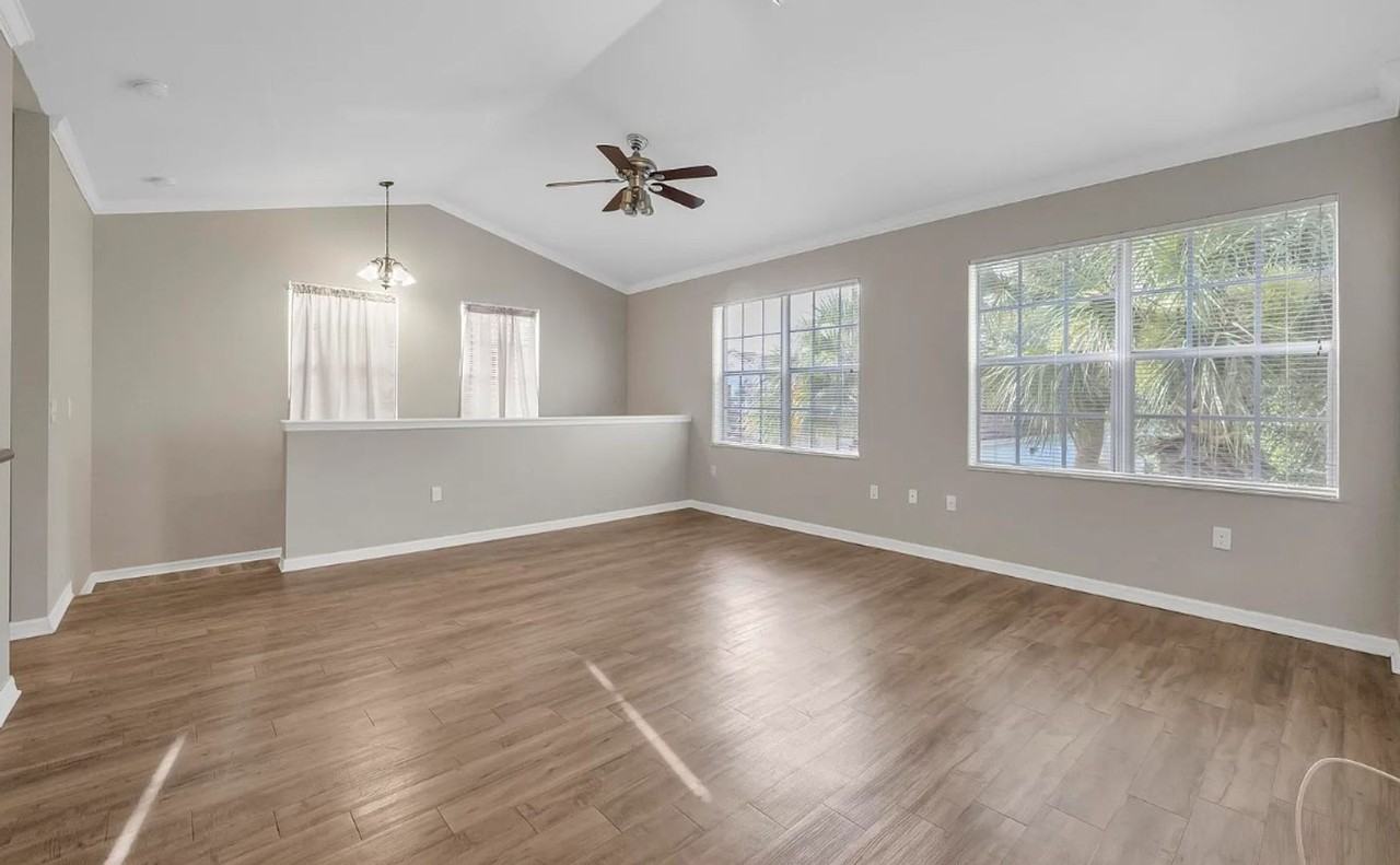 257 Se Kitching Cir - Photo 2 of 23