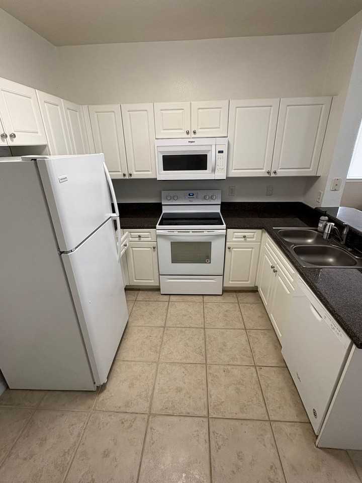257 Se Kitching Cir - Photo 6 of 23