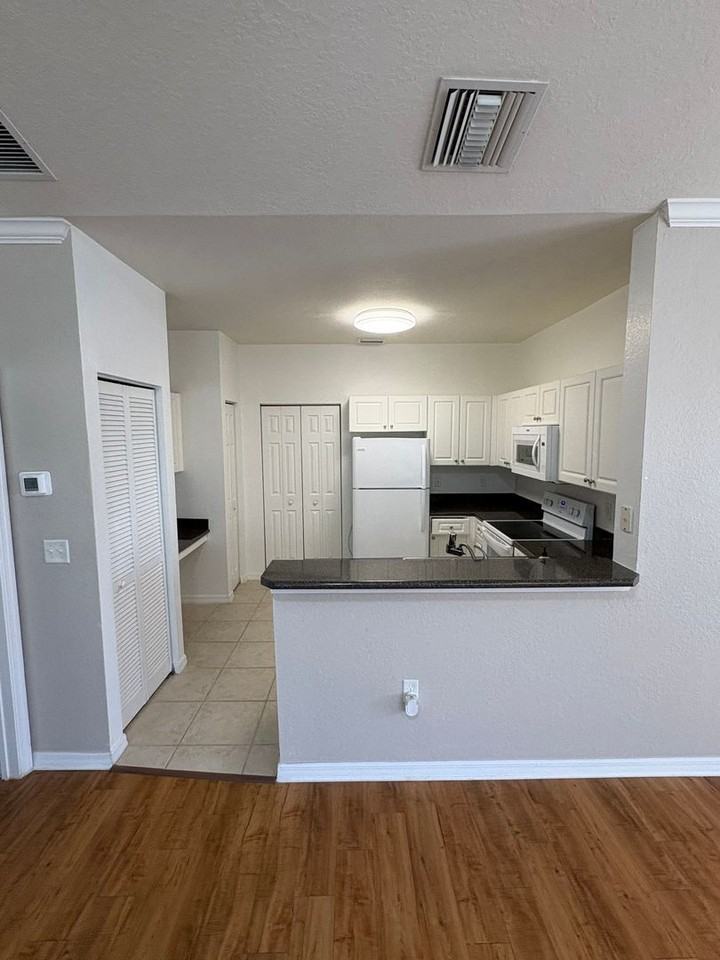257 Se Kitching Cir - Photo 7 of 23