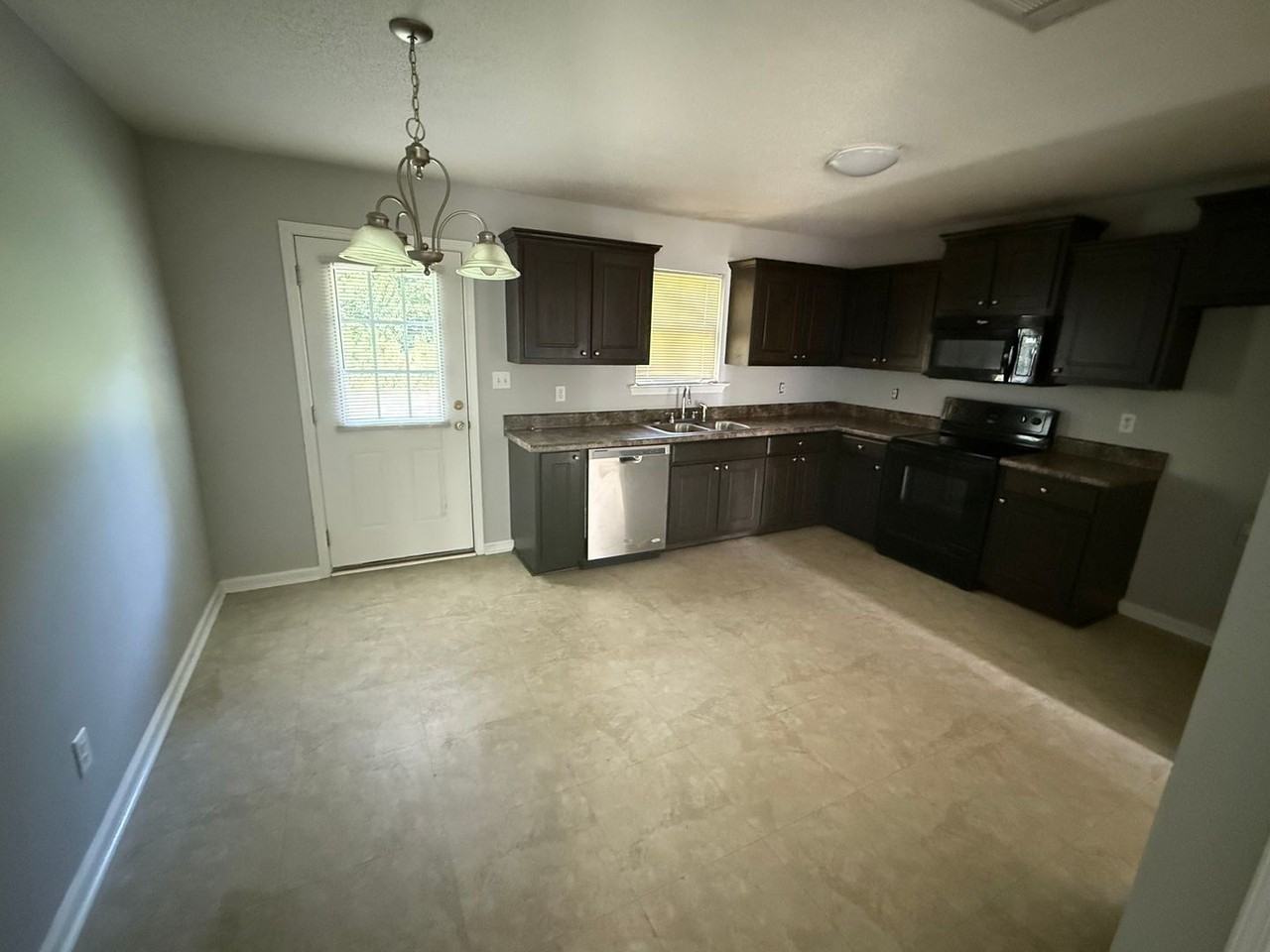 1261 Ball Park Ave Ne - Photo 2 of 5