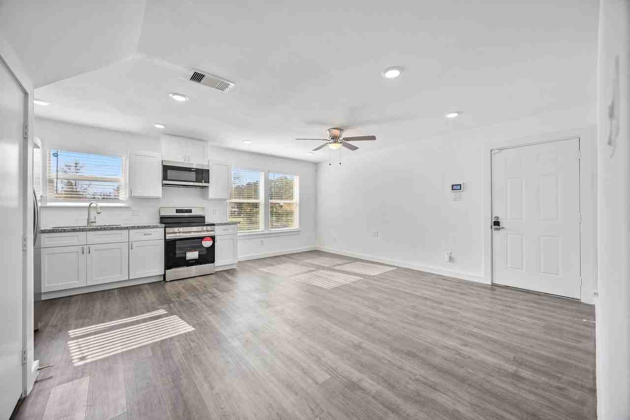 7938 Cinderella St #B - Photo 5 of 22