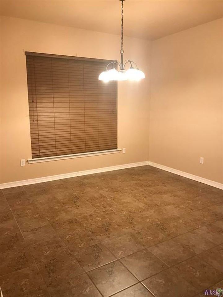 9437 Redwood Lake Blvd - Photo 5 of 21