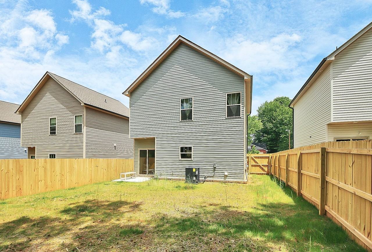 6030 Hunters Crossing Ln - Photo 3 of 24