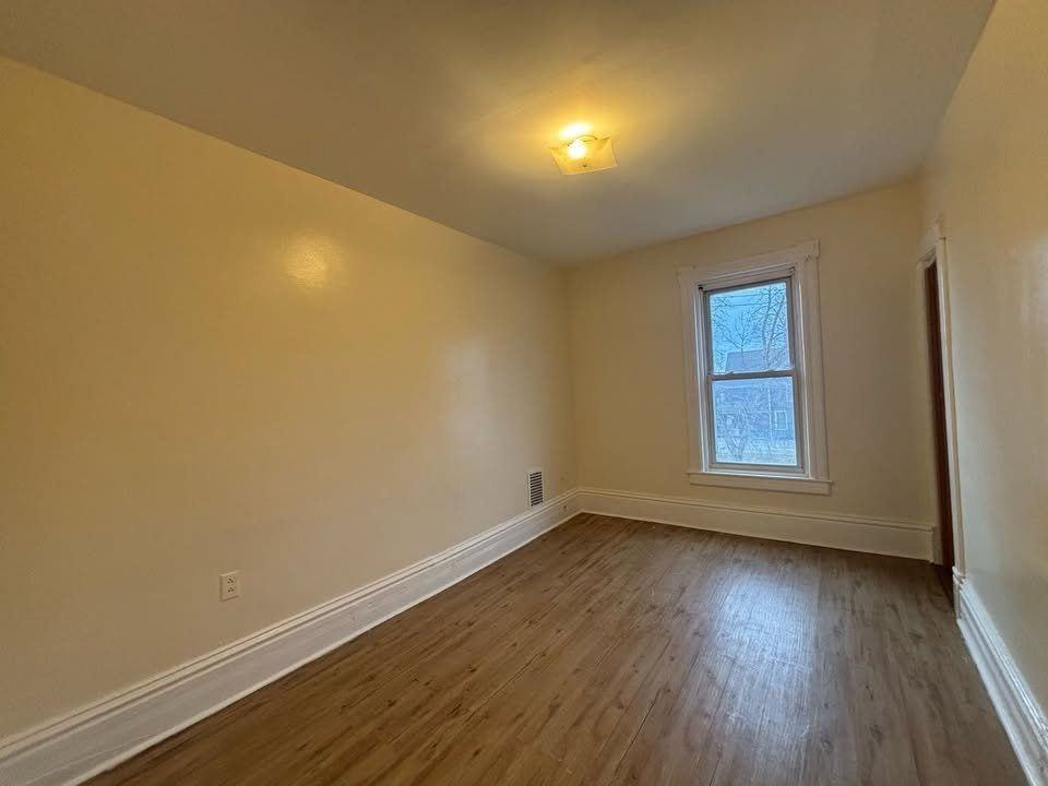 1303 Bleecker St - Photo 3 of 6