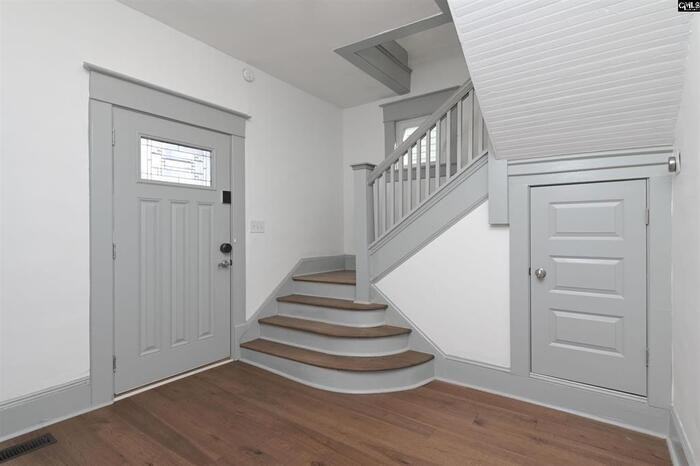 728 Laurel St - Photo 3 of 22