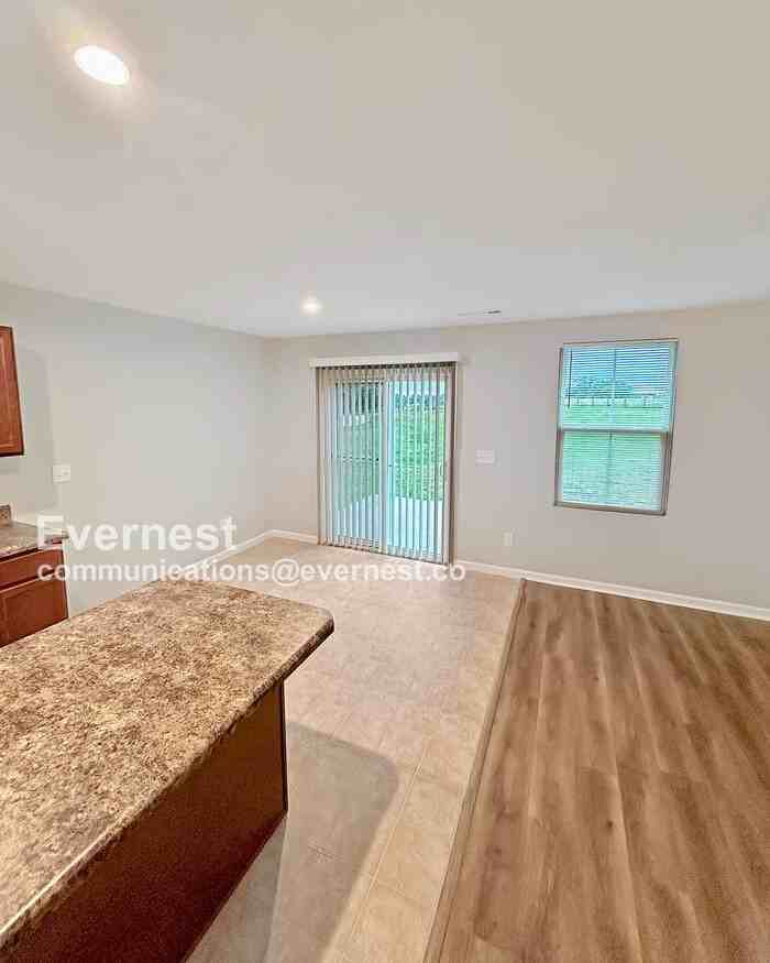 2024 Brokeshire Dr - Photo 3 of 19
