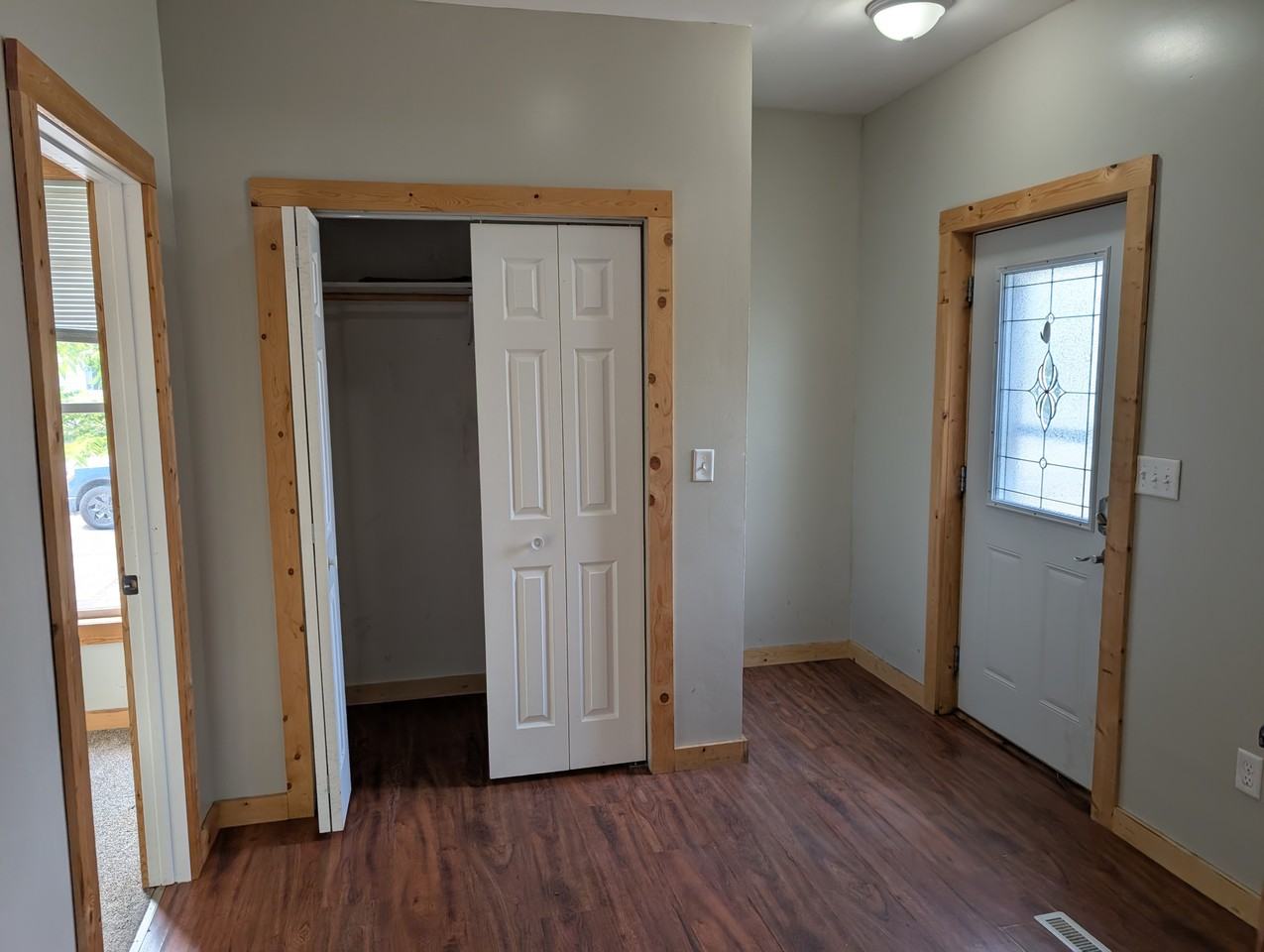 1727 And 1725 Hughitt Ave #1727 - Photo 5 of 21