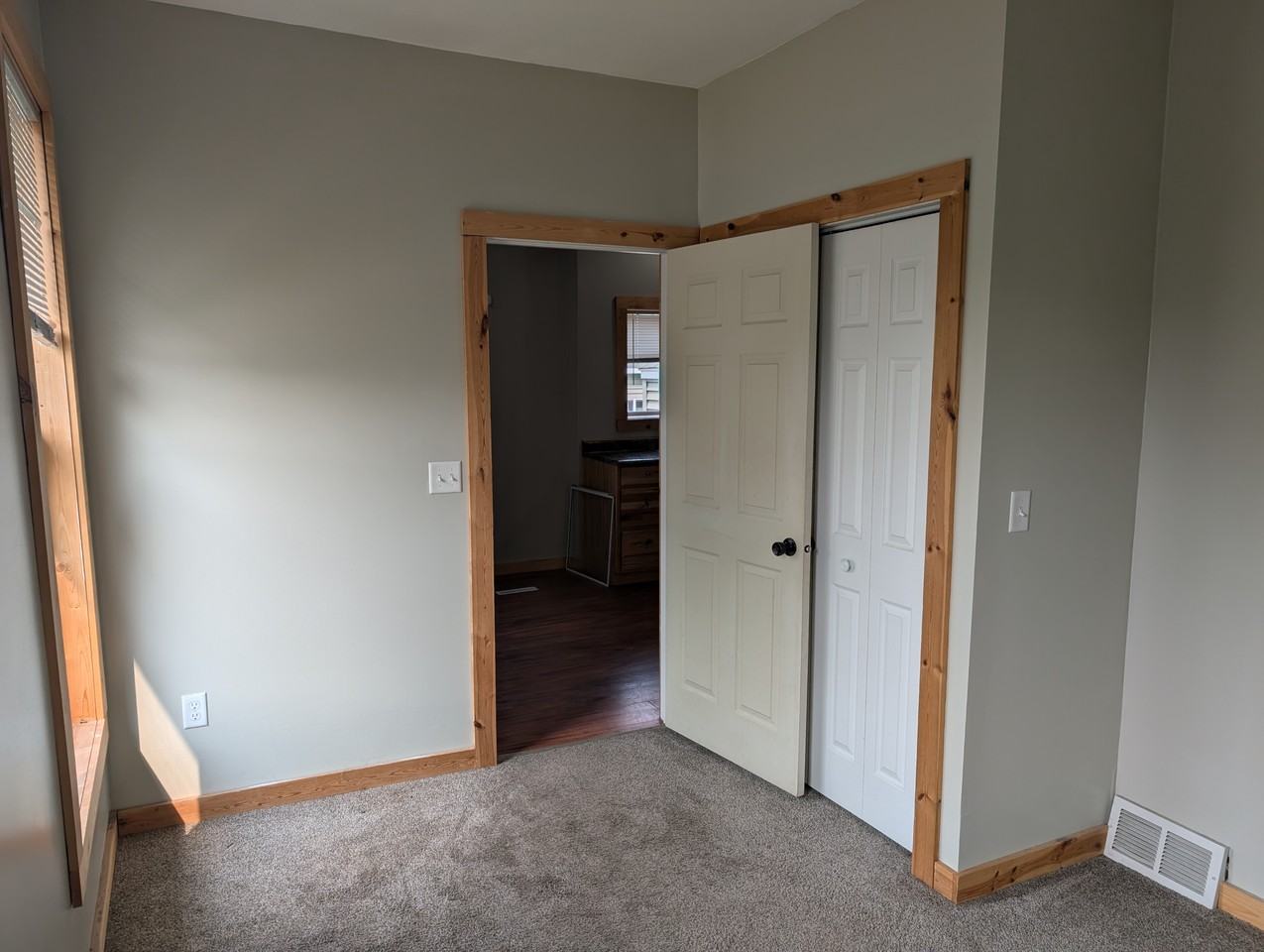1727 And 1725 Hughitt Ave #1727 - Photo 7 of 21