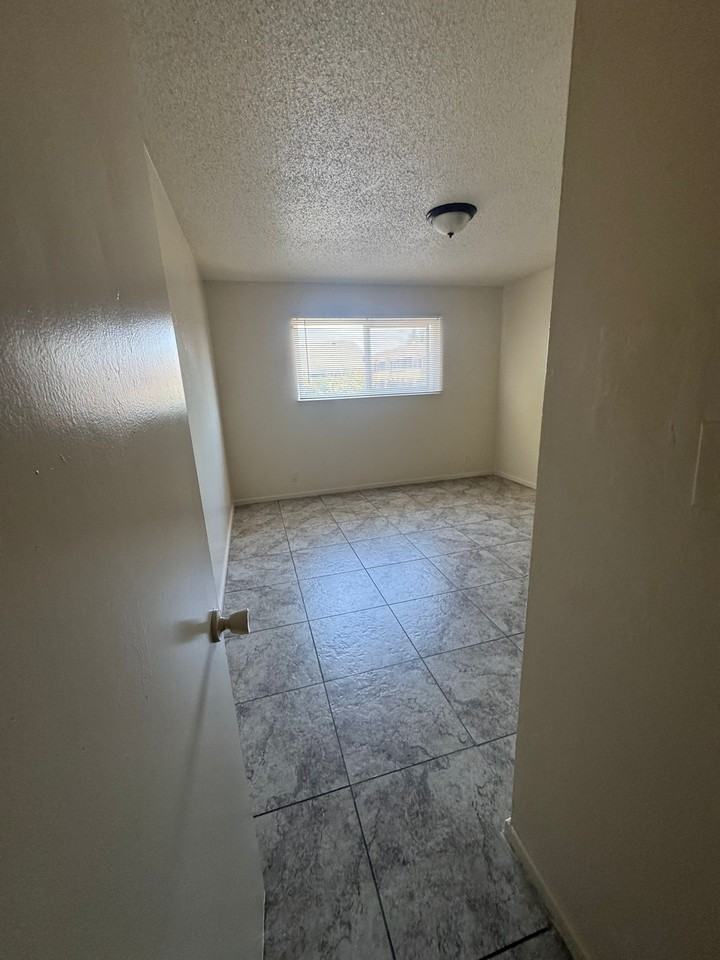 38845 Bell St #208 - Photo 5 of 10