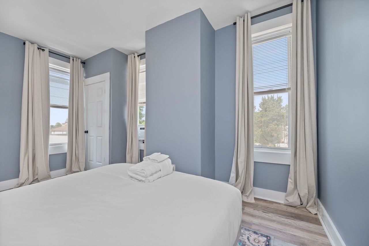 2413 Kenton St #A - Photo 4 of 12